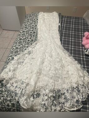 Elegant White Lace Mermaid Dress